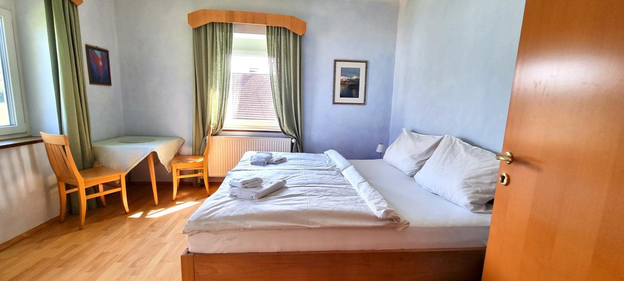 Bungalow & Apartments "Am Deber" Velden - Augsdorf فيلدين ام ورثرسي المظهر الخارجي الصورة